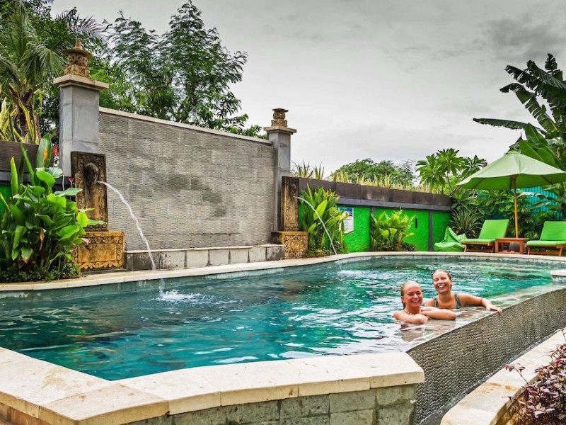 Lembongan Hostel