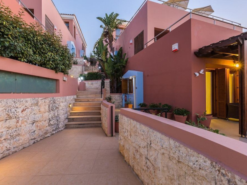 Leste Luxury Homes