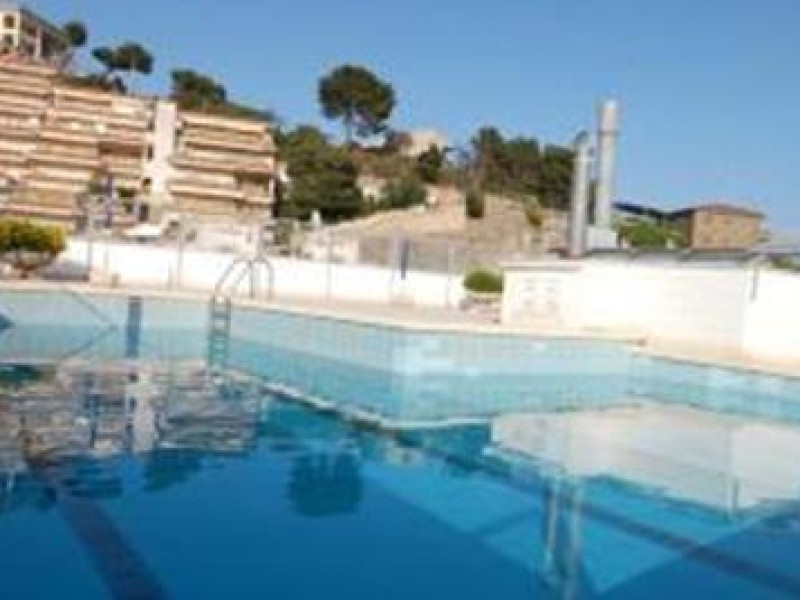 Lets Holidays APARTMENT POOL TERRACE TOSSA DE MAR