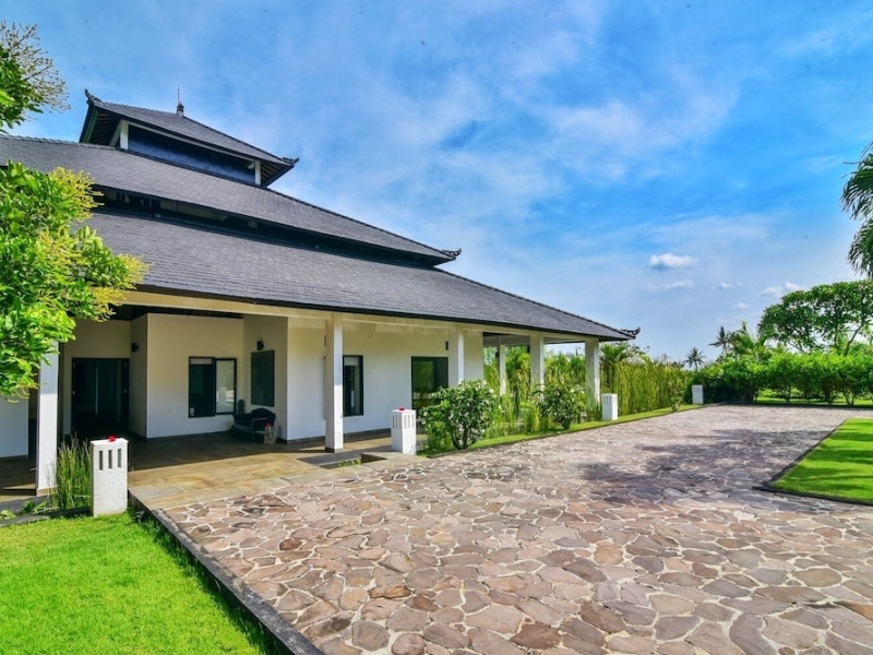 Lovina Residence
