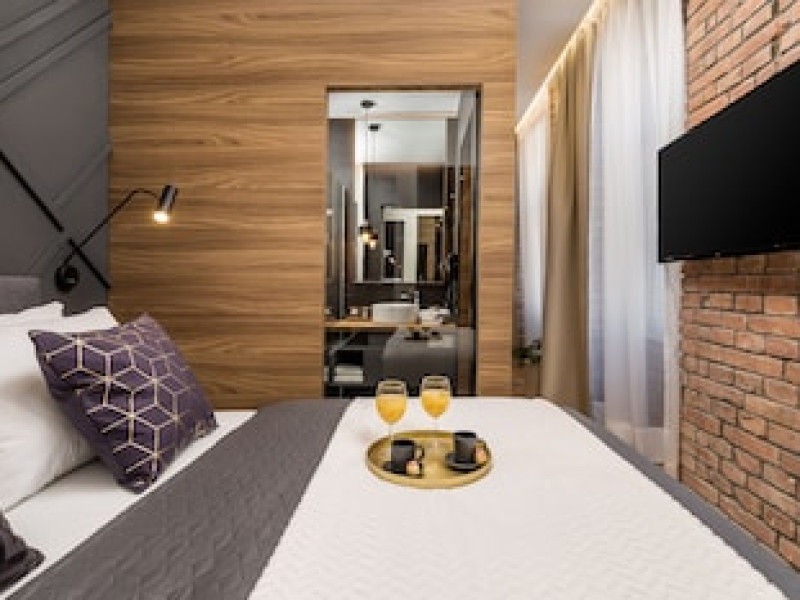 LUXURY NUMBER 1 APARTMENTS