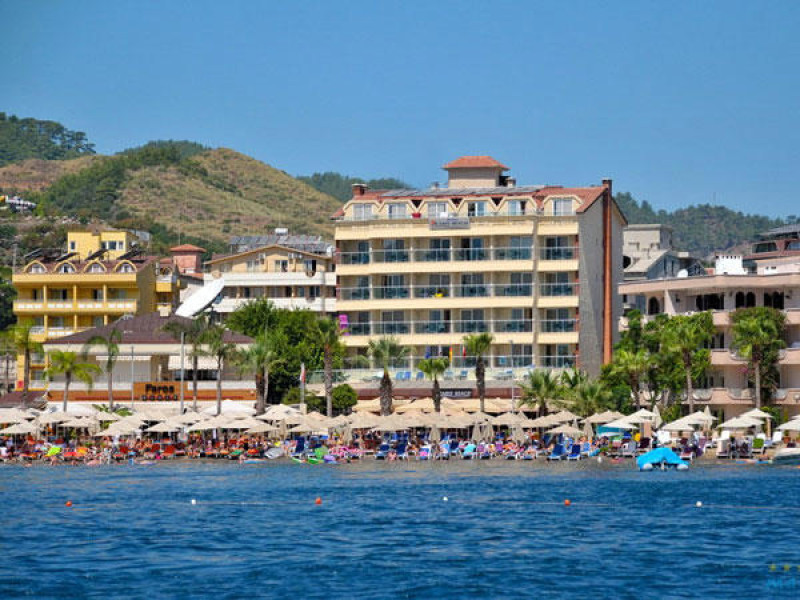 MARIS BEACH HOTEL
