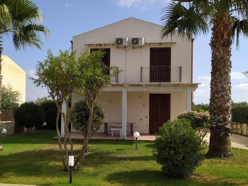 Oasi Guzzetta Hotel E Case Vacanze