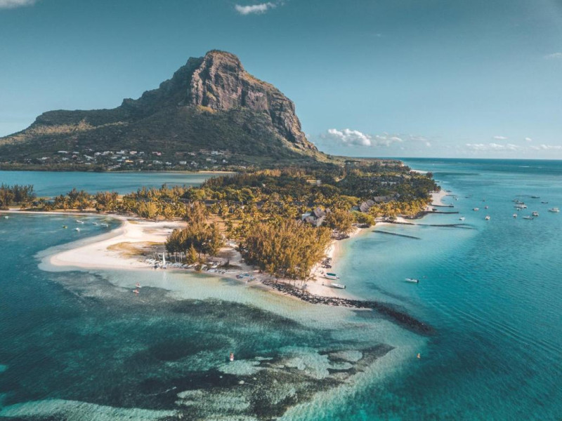 Paradis Beachcomber Golf Resort and Spa