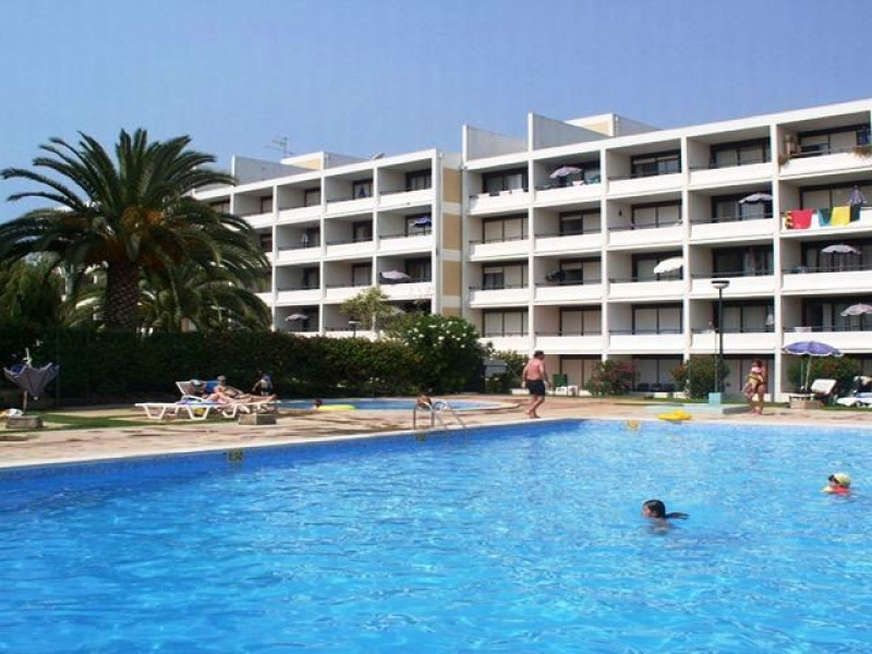 Parque Mourabel, Oasis Village  Pe do Lago