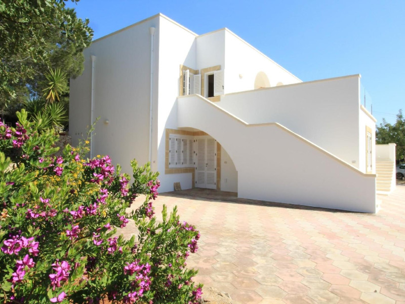 Perla Bianca Luxe Villa