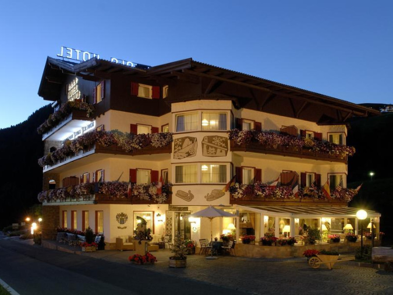 Piccolo Hotel