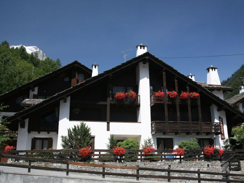 PILIER D’ANGLE
