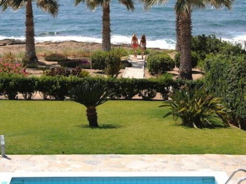 Platzia Beach Villas