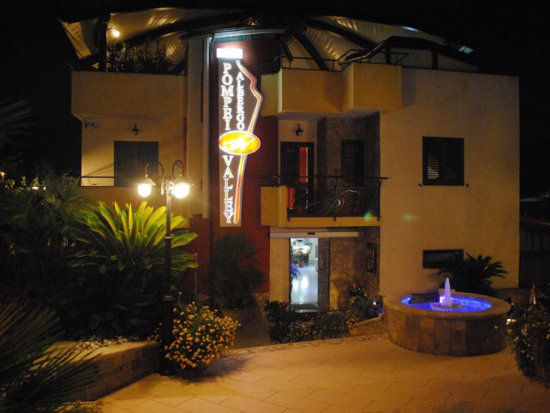 Pompei Valley Boutique Hotel