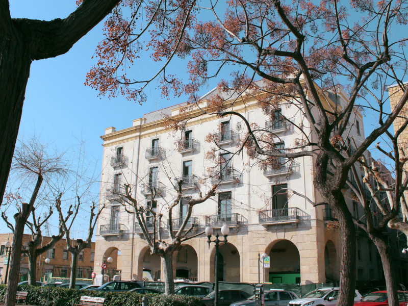 Port Plaza Apartments