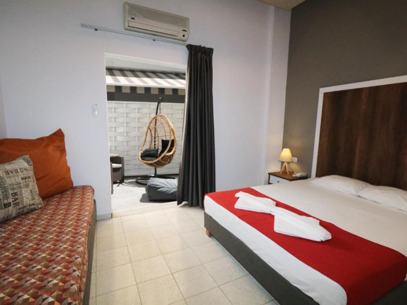 PORTO PLAZZA  Adults Only 16+ (A)