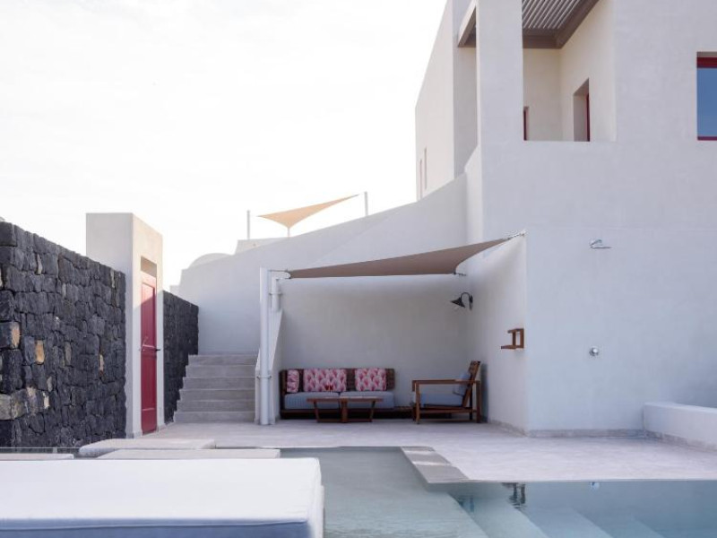 Potnia Theron Suites