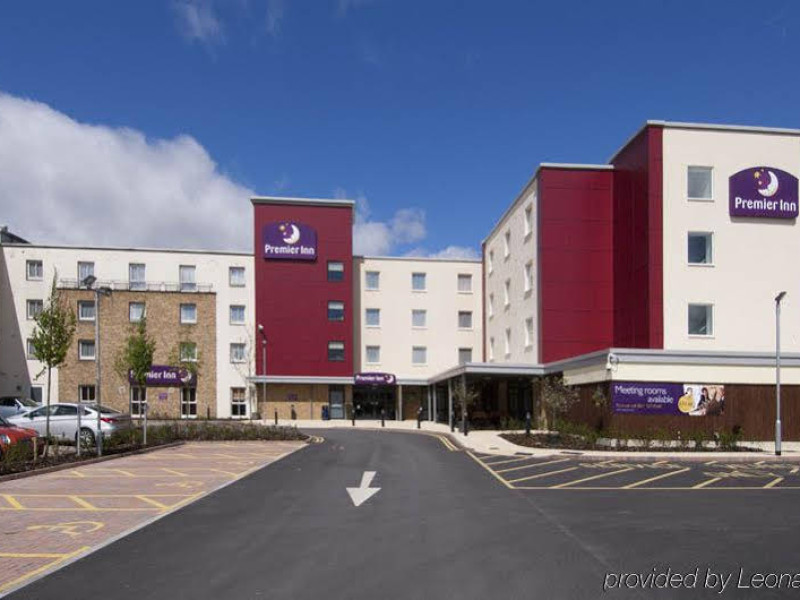 Premier Inn Bristol Cribbs Causeway M5,J17