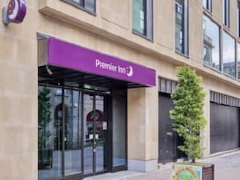 PREMIER INN EDINBURGH CITY CENTRE (WAVERLEY) HOTEL