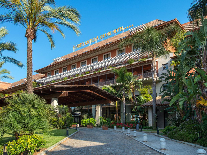 Puerto Antilla Grand Hotel