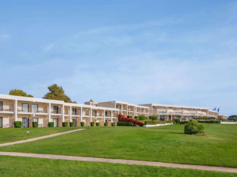 Ramada Plaza By Wyndham Thraki