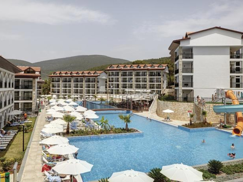 Ramada Resort by Wyndham Akbuk