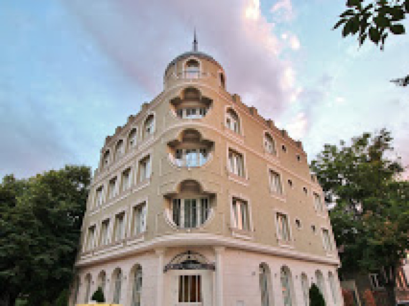 RESIDENCE HOUSE RUSE