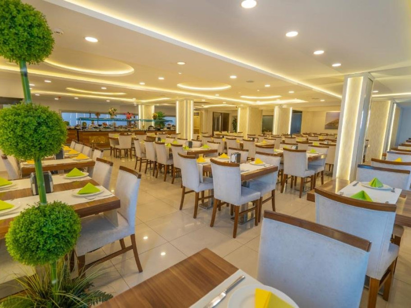 XPERIA KLEOPATRA LIFE HOTEL