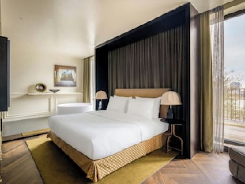 ROOMERS MUNICH AUTOGRAPH COLLECTION