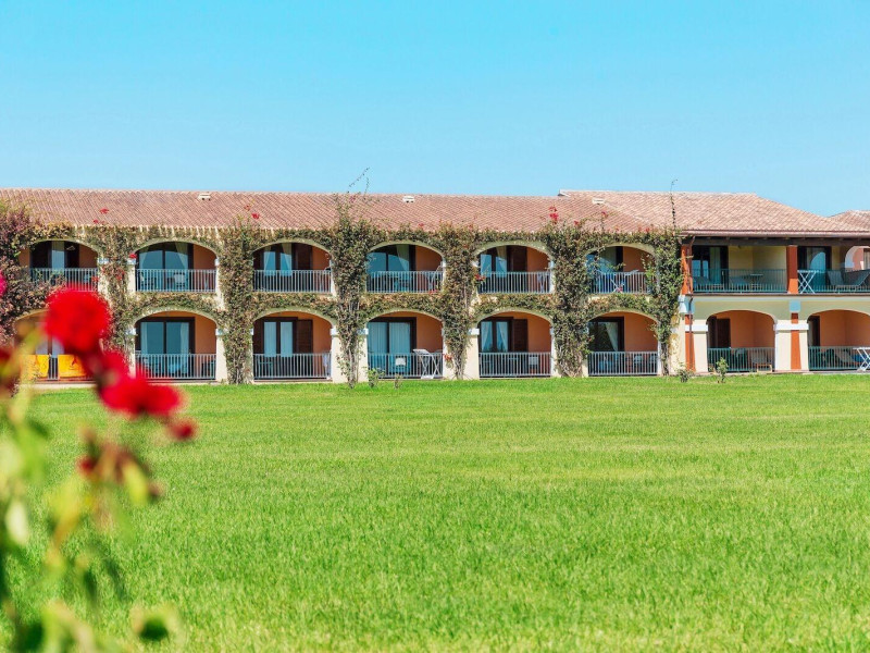 SENTIDO OROSEI BEACH