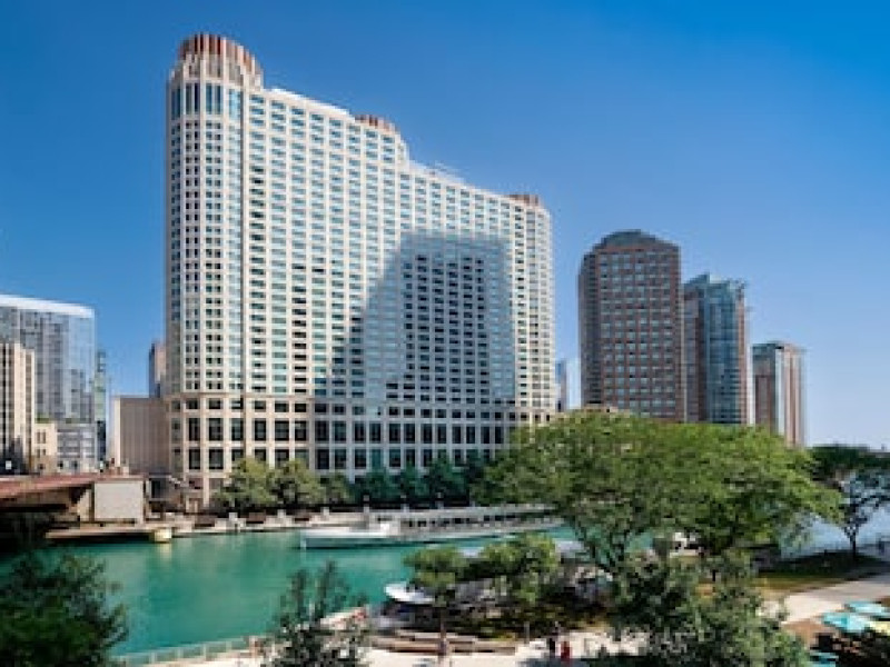 SHERATON GRAND CHICAGO RIVERWALK