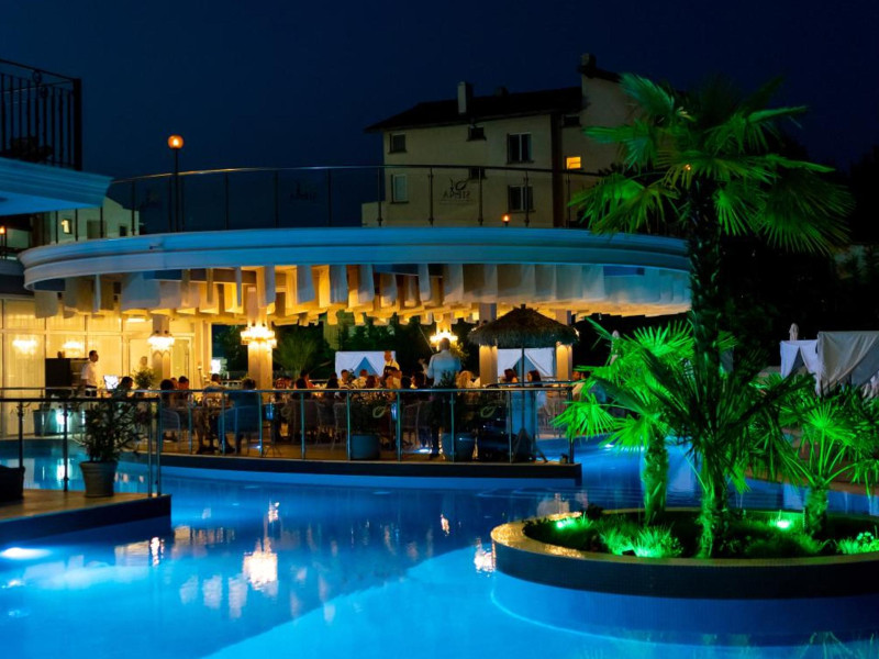 SIENA PREMIUM RETREAT