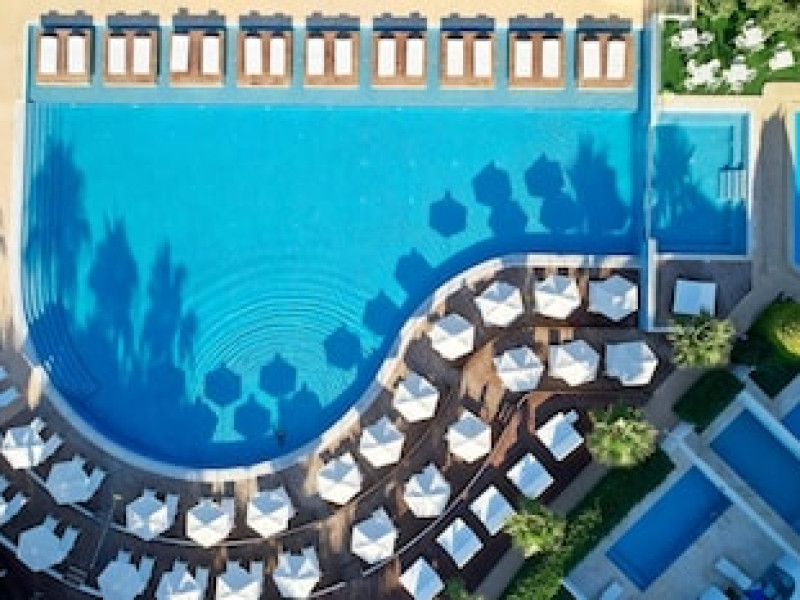 SO NICE CLUB RESORT