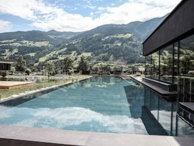 SPORT- UND WELLNESSHOTEL HELD