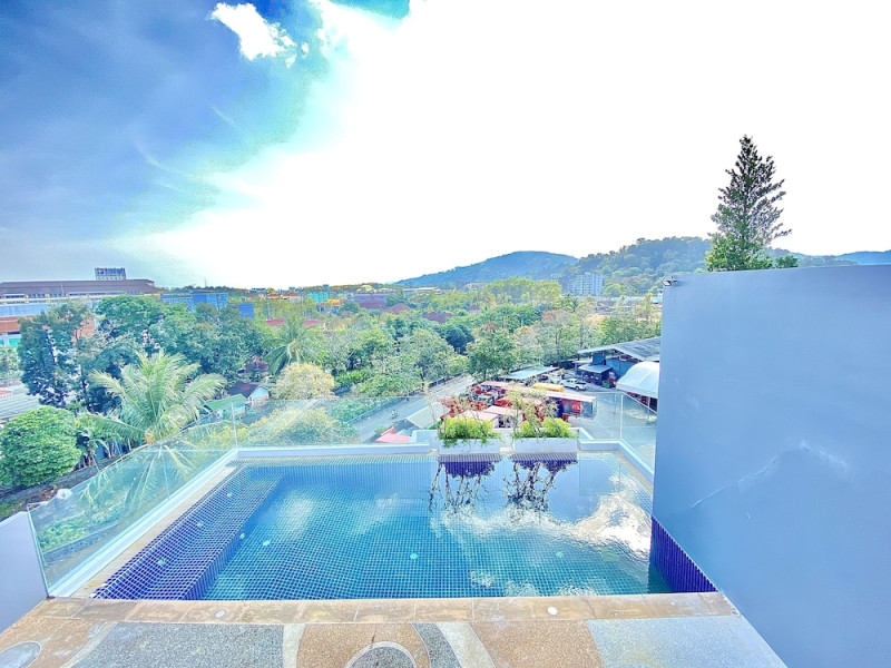 THE PALMS RESIDENCE