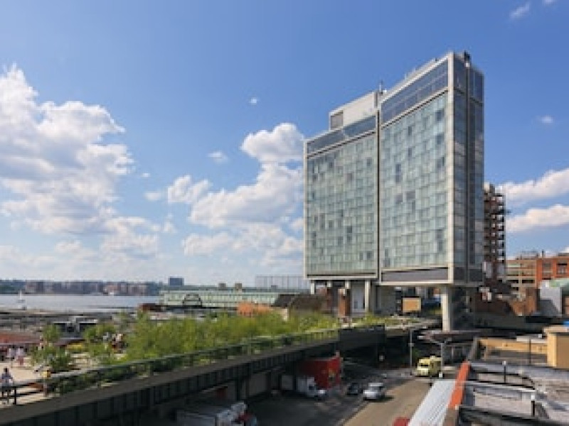 THE STANDARD, HIGH LINE