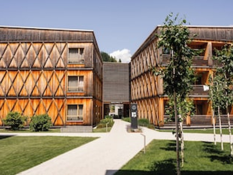 TIROL LODGE