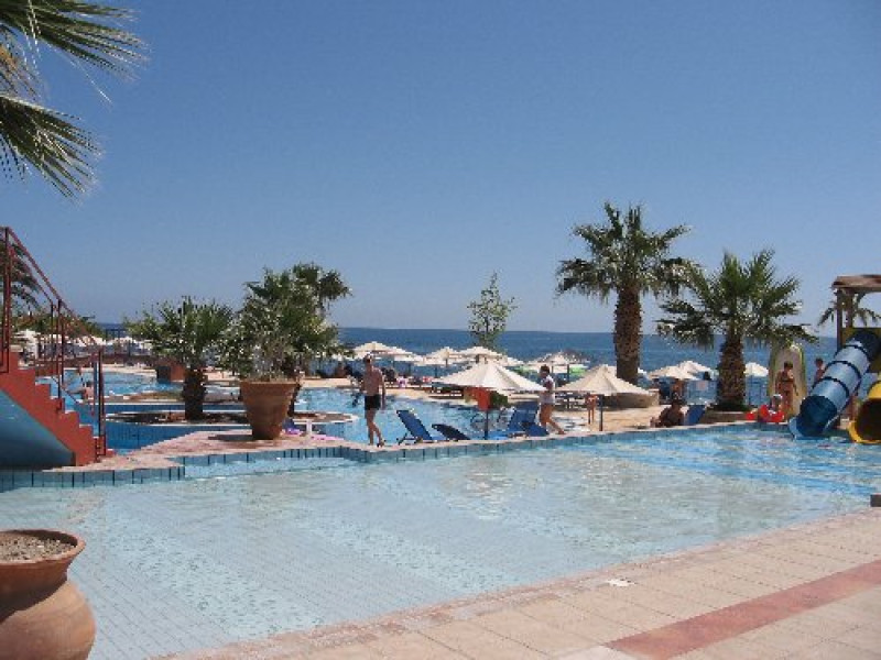 Eri Beach Village
