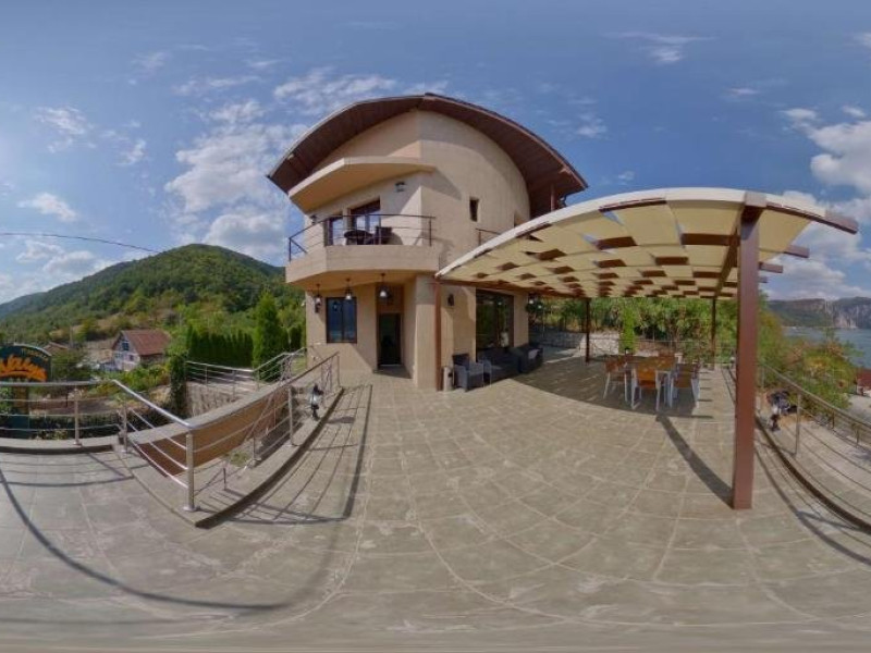 . Pensiunea Naiya Dubova