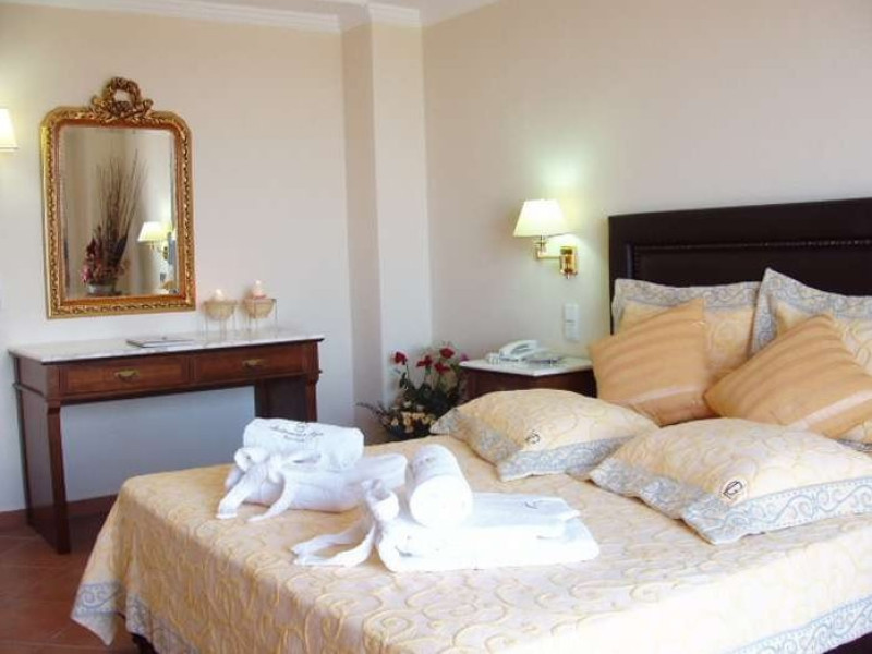 Mediterranean White