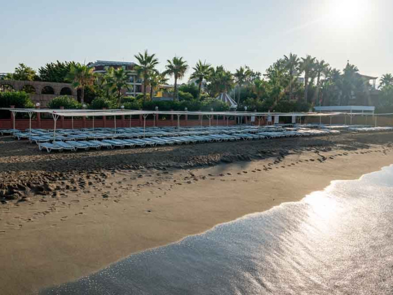 PALMERAS BEACH HOTEL