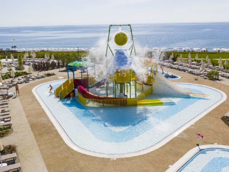 WAVE RESORT