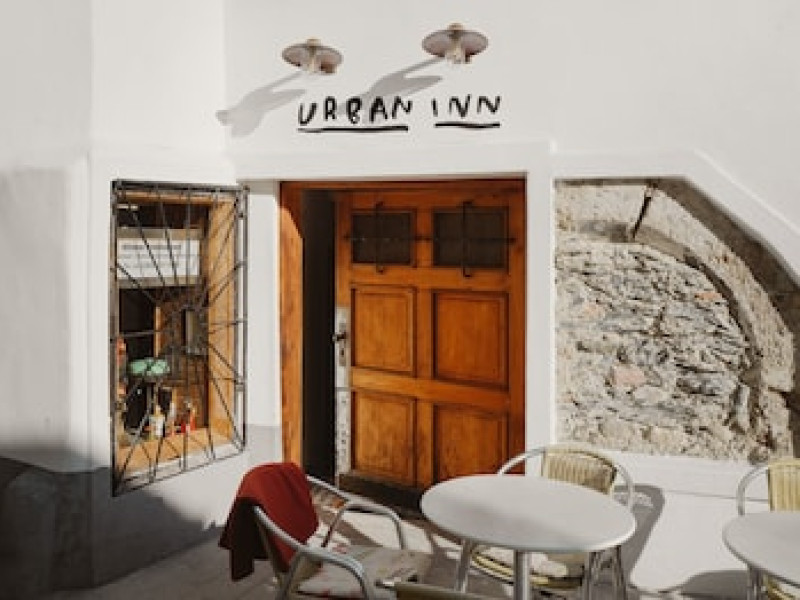 URBAN INN