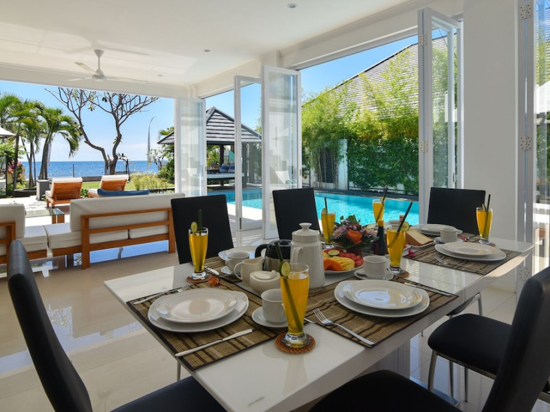 Villa Lovina Beach 2