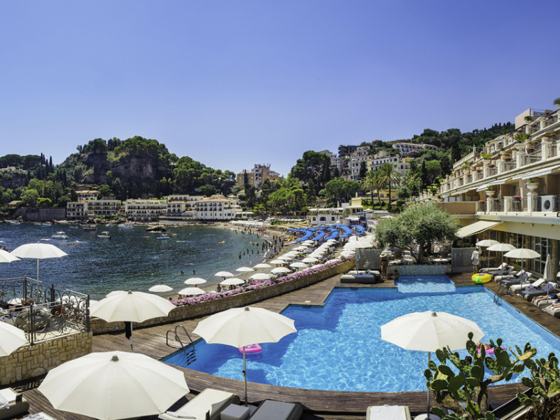 VRETREATS MAZZARO' SEA PALACE