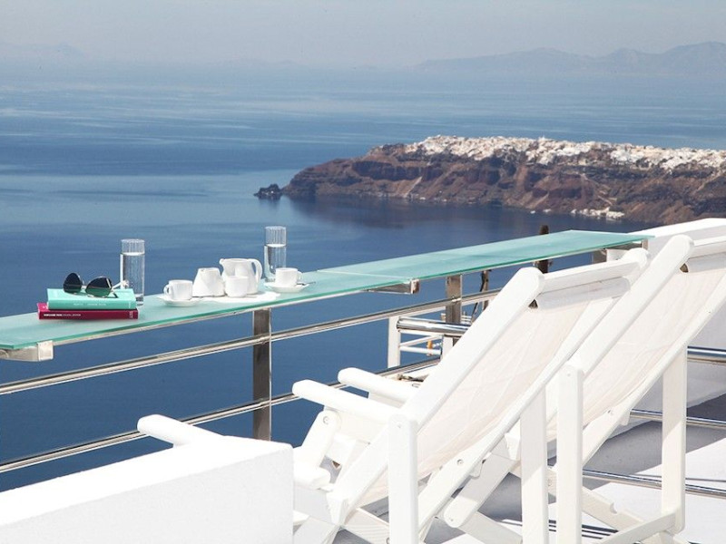 Whitedeck Santorini